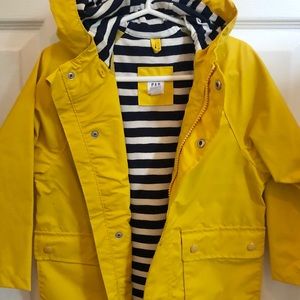 gap rain jacket
